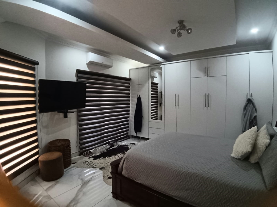 6 Bedroom Property for Sale in Cato Ridge KwaZulu-Natal