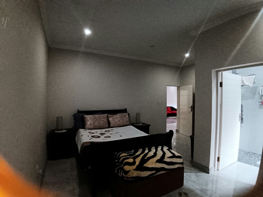6 Bedroom Property for Sale in Cato Ridge KwaZulu-Natal