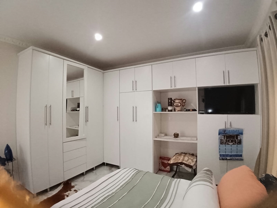 6 Bedroom Property for Sale in Cato Ridge KwaZulu-Natal