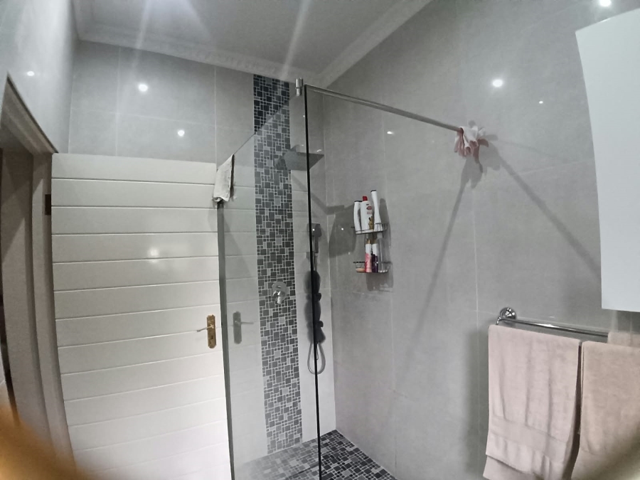 6 Bedroom Property for Sale in Cato Ridge KwaZulu-Natal