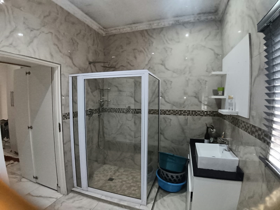 6 Bedroom Property for Sale in Cato Ridge KwaZulu-Natal