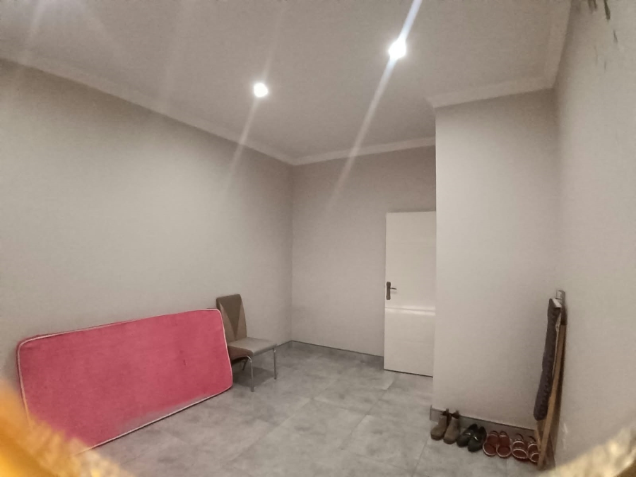 6 Bedroom Property for Sale in Cato Ridge KwaZulu-Natal