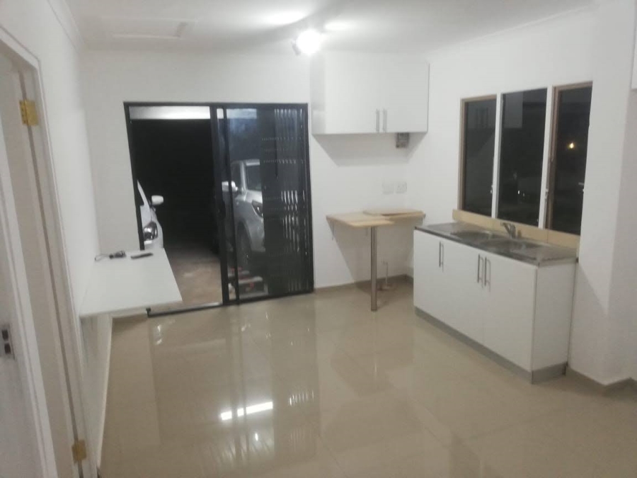 To Let 2 Bedroom Property for Rent in Reservoir Hills KwaZulu-Natal