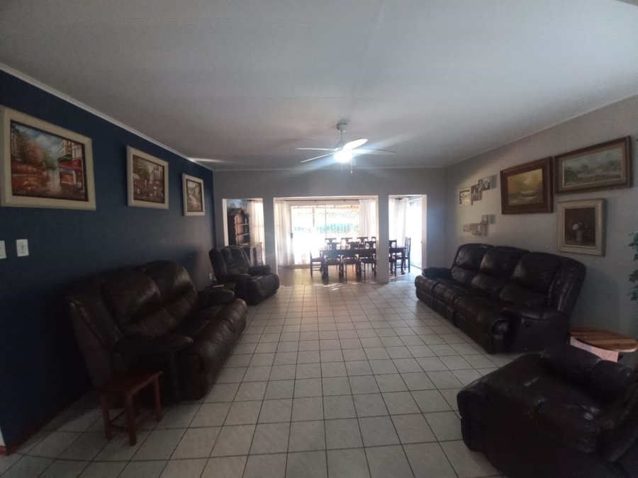 4 Bedroom Property for Sale in Meer En See KwaZulu-Natal