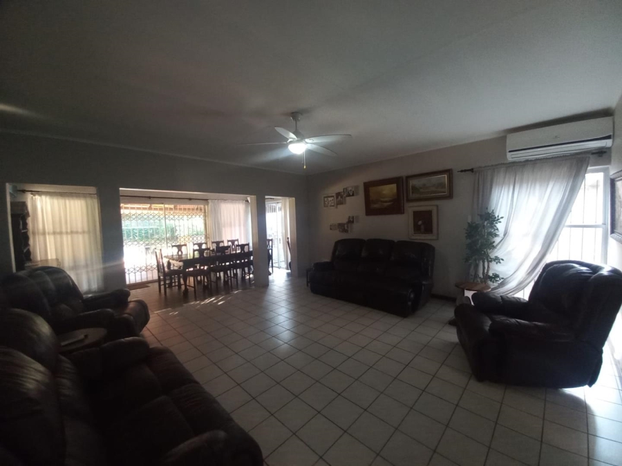4 Bedroom Property for Sale in Meer En See KwaZulu-Natal