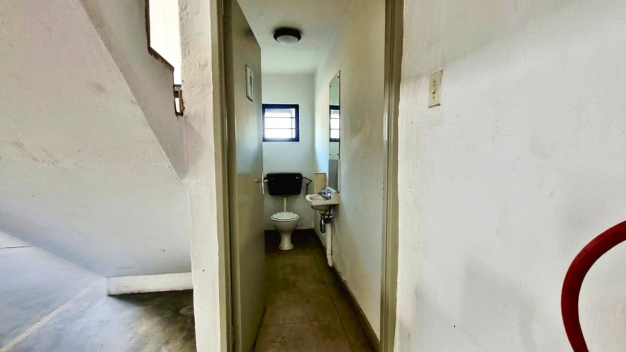 To Let Commercial Property for Rent in Red Hill KwaZulu-Natal
