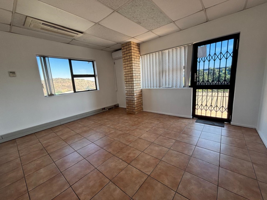 To Let Commercial Property for Rent in Mahogany Ridge KwaZulu-Natal