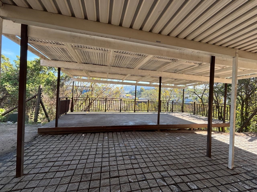 To Let Commercial Property for Rent in Mahogany Ridge KwaZulu-Natal