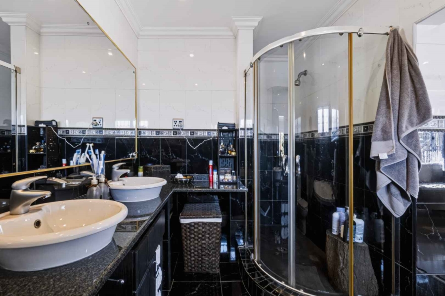 4 Bedroom Property for Sale in Athlone Park KwaZulu-Natal
