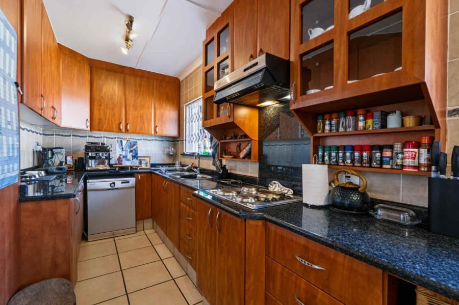 4 Bedroom Property for Sale in Athlone Park KwaZulu-Natal