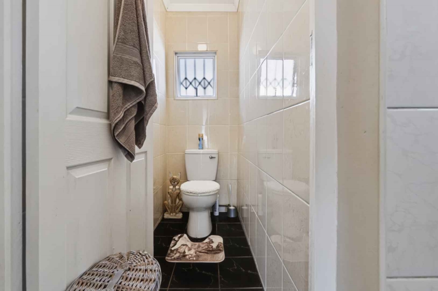4 Bedroom Property for Sale in Athlone Park KwaZulu-Natal