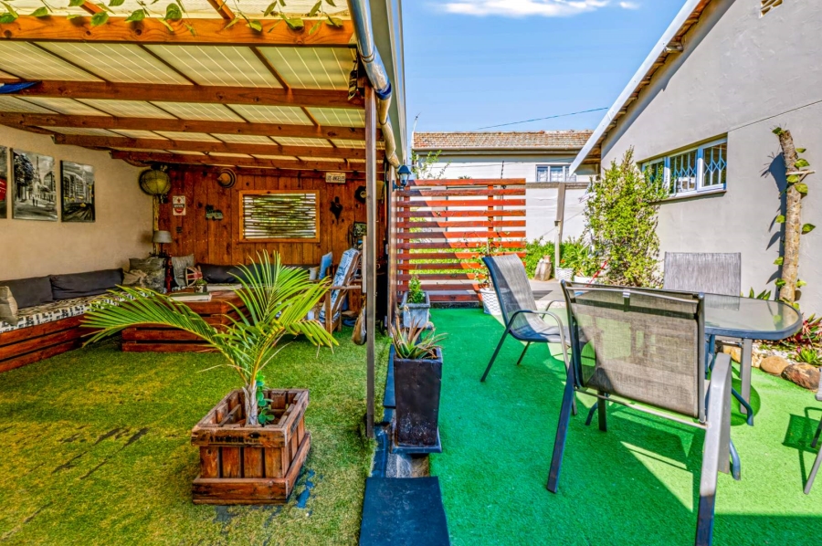 4 Bedroom Property for Sale in Athlone Park KwaZulu-Natal