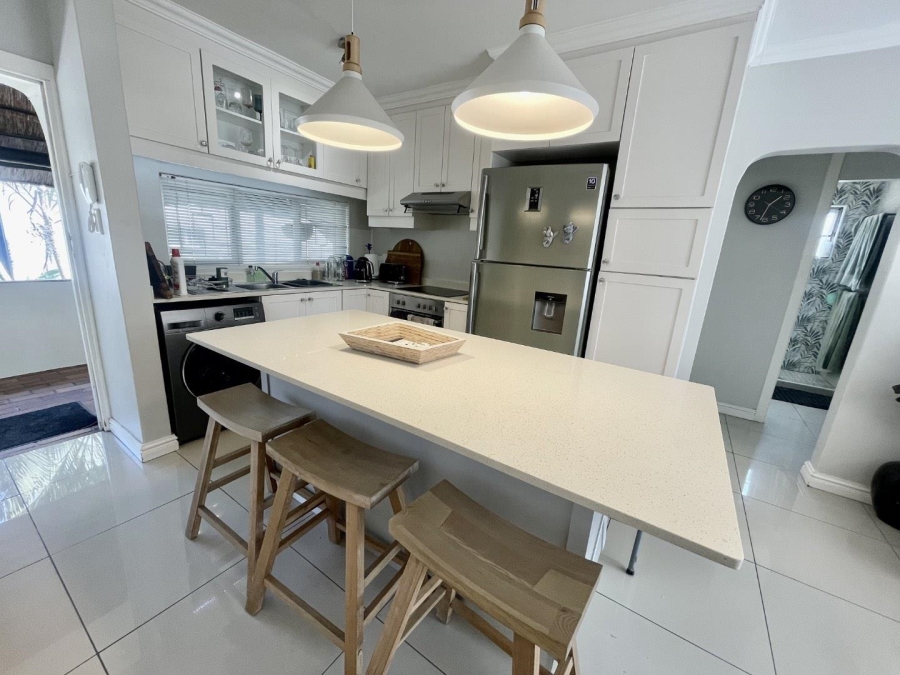 To Let 2 Bedroom Property for Rent in Umhlanga KwaZulu-Natal