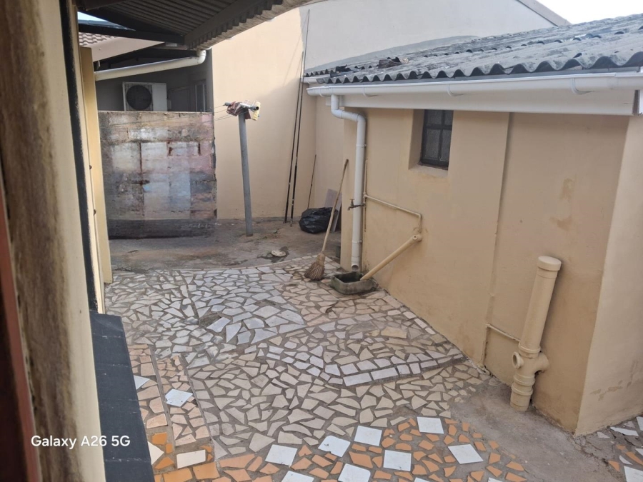 2 Bedroom Property for Sale in Austerville KwaZulu-Natal