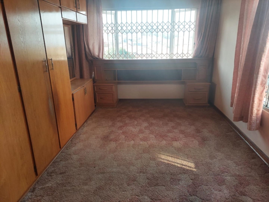 4 Bedroom Property for Sale in Isipingo Hills KwaZulu-Natal