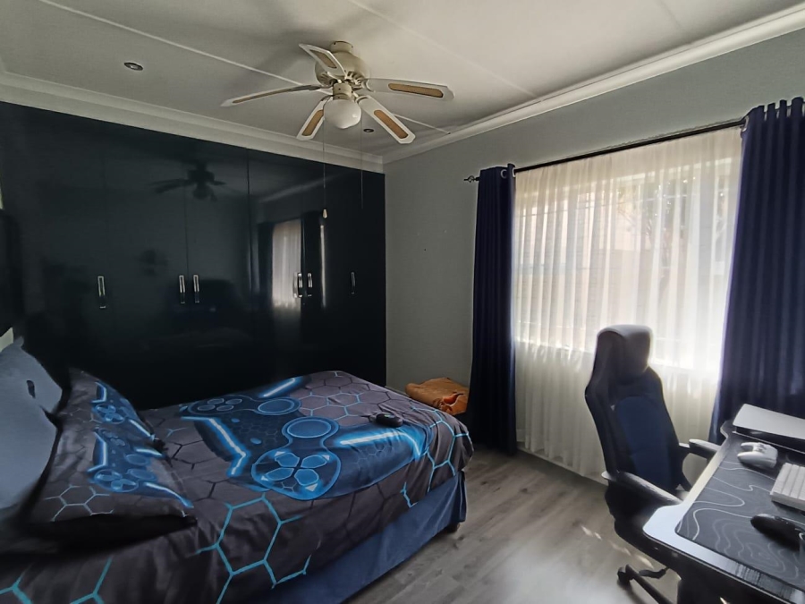4 Bedroom Property for Sale in Bluff KwaZulu-Natal