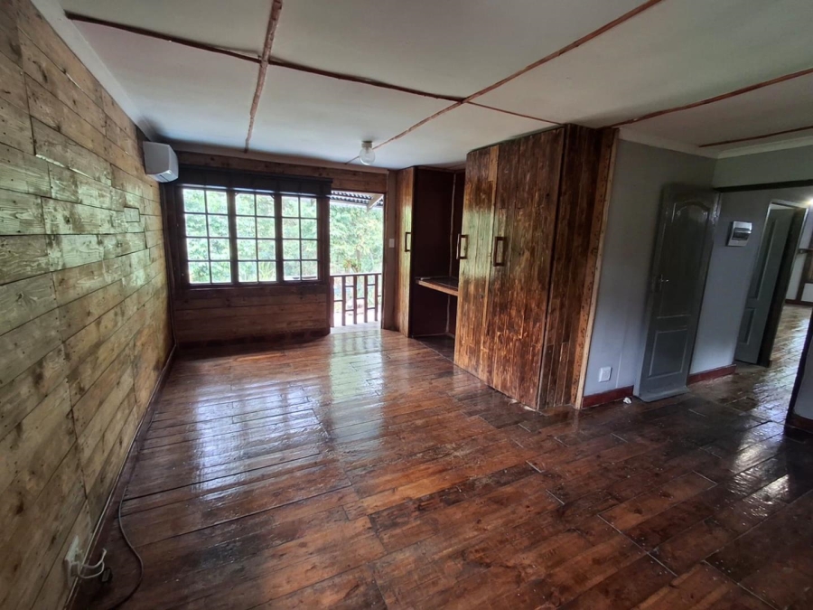 To Let 2 Bedroom Property for Rent in Kloof KwaZulu-Natal