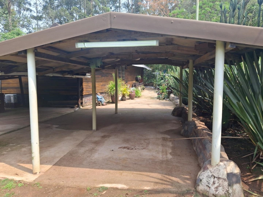 To Let 2 Bedroom Property for Rent in Kloof KwaZulu-Natal