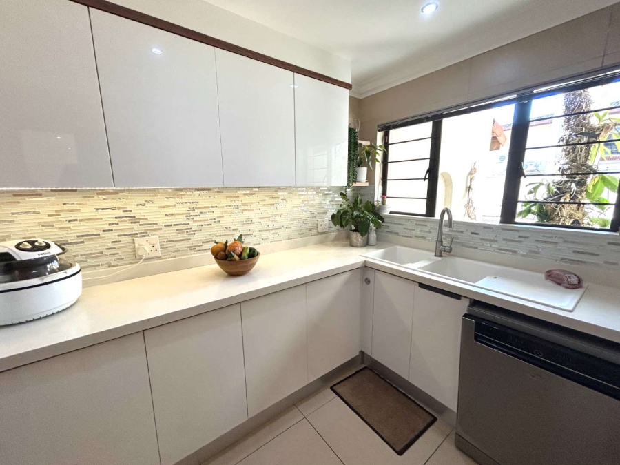 4 Bedroom Property for Sale in Herrwood Park KwaZulu-Natal