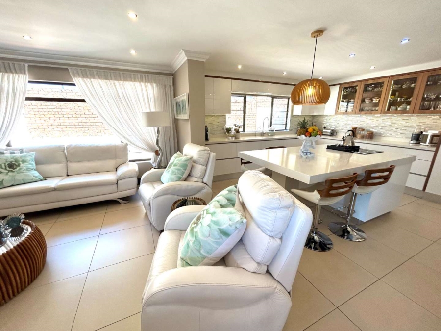 4 Bedroom Property for Sale in Herrwood Park KwaZulu-Natal