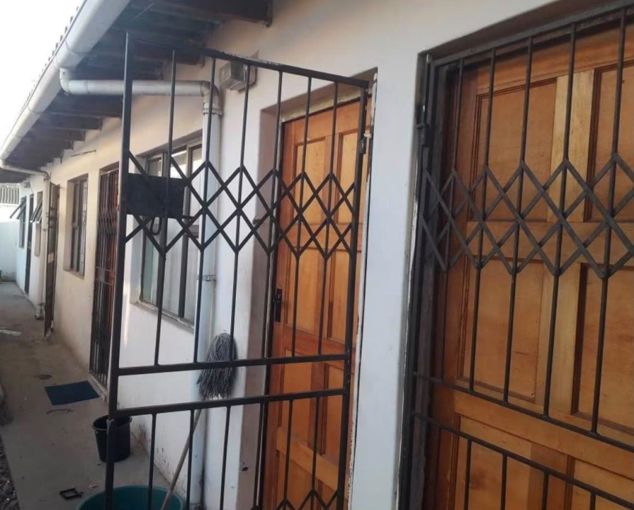 2 Bedroom Property for Sale in Kwamashu KwaZulu-Natal