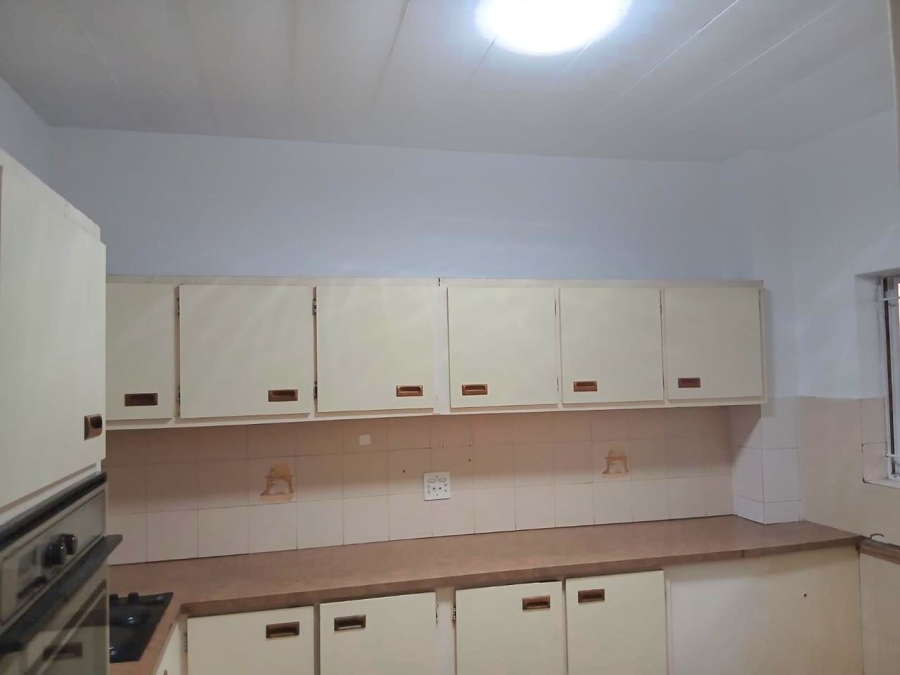 To Let 2 Bedroom Property for Rent in Scottsville KwaZulu-Natal