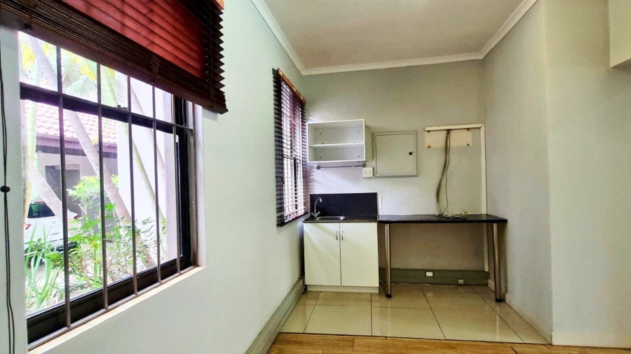 To Let Commercial Property for Rent in Glen Ashley KwaZulu-Natal