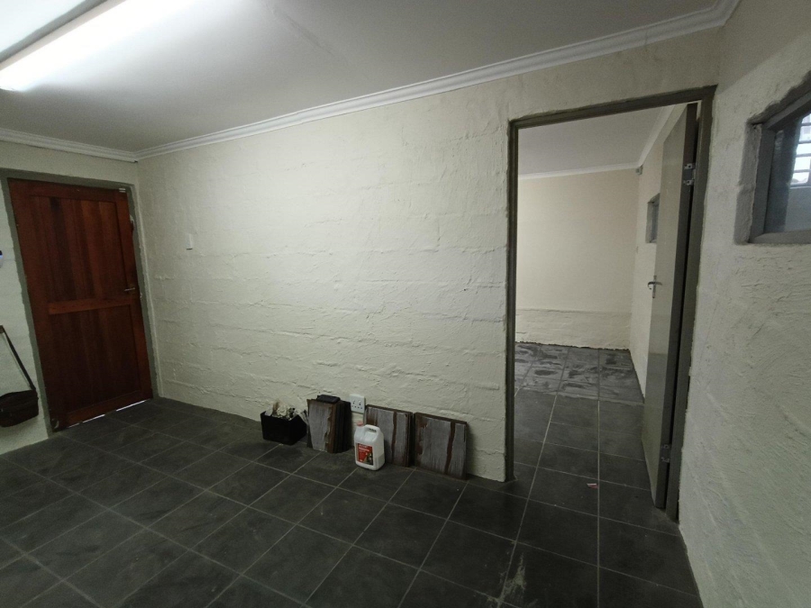 To Let Commercial Property for Rent in New Germany KwaZulu-Natal