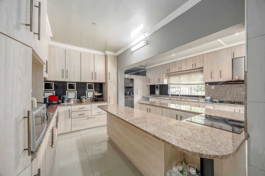 3 Bedroom Property for Sale in Umtentweni KwaZulu-Natal
