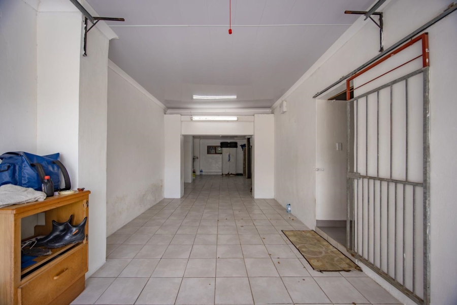 3 Bedroom Property for Sale in Umtentweni KwaZulu-Natal