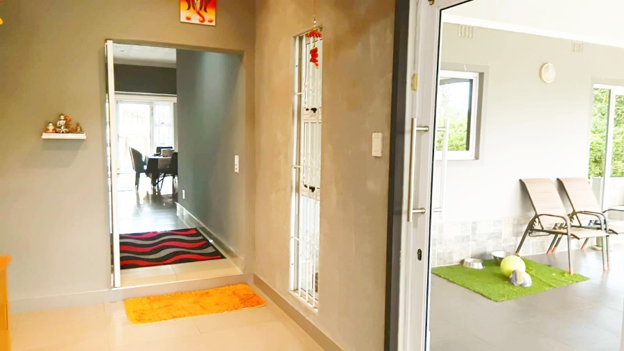 3 Bedroom Property for Sale in Umtentweni KwaZulu-Natal