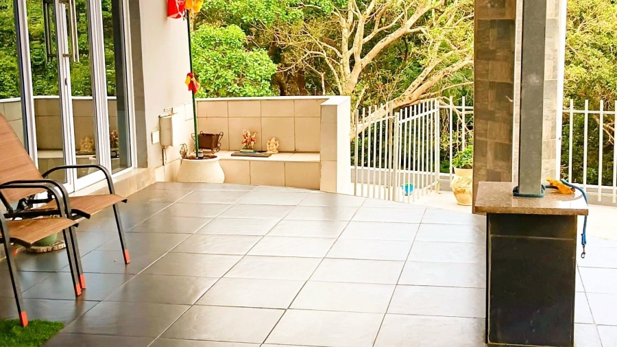 3 Bedroom Property for Sale in Umtentweni KwaZulu-Natal