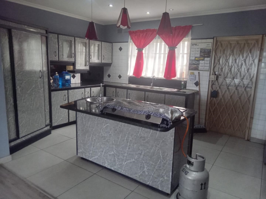 4 Bedroom Property for Sale in Escombe KwaZulu-Natal