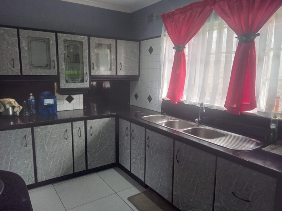 4 Bedroom Property for Sale in Escombe KwaZulu-Natal