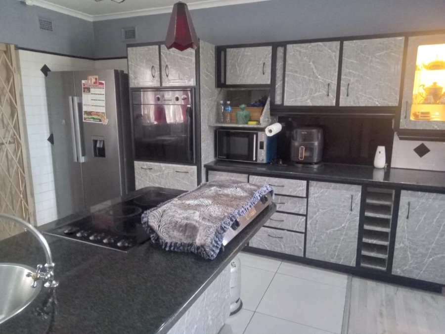 4 Bedroom Property for Sale in Escombe KwaZulu-Natal