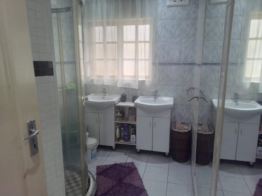 4 Bedroom Property for Sale in Escombe KwaZulu-Natal