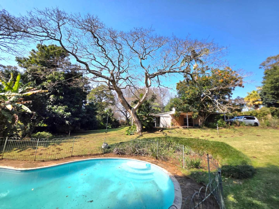 To Let 4 Bedroom Property for Rent in Kloof KwaZulu-Natal