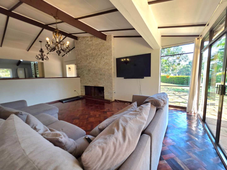 To Let 4 Bedroom Property for Rent in Kloof KwaZulu-Natal