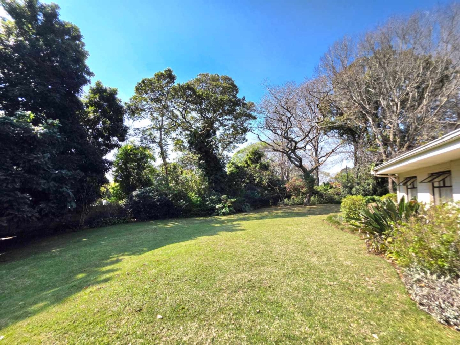 To Let 4 Bedroom Property for Rent in Kloof KwaZulu-Natal