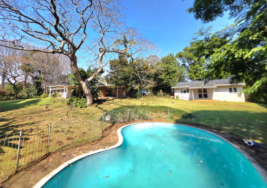 To Let 4 Bedroom Property for Rent in Kloof KwaZulu-Natal