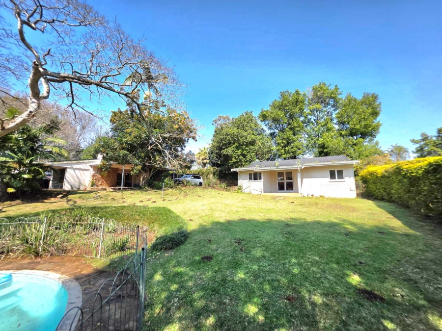 To Let 4 Bedroom Property for Rent in Kloof KwaZulu-Natal