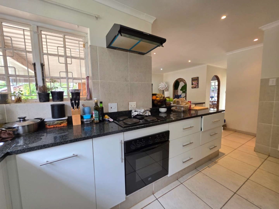4 Bedroom Property for Sale in Waterfall KwaZulu-Natal