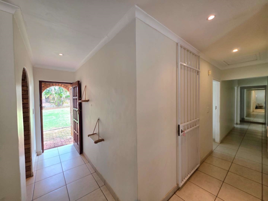 4 Bedroom Property for Sale in Waterfall KwaZulu-Natal