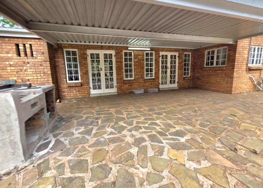 4 Bedroom Property for Sale in Waterfall KwaZulu-Natal