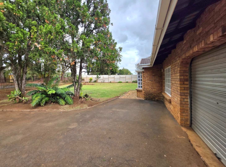 4 Bedroom Property for Sale in Waterfall KwaZulu-Natal