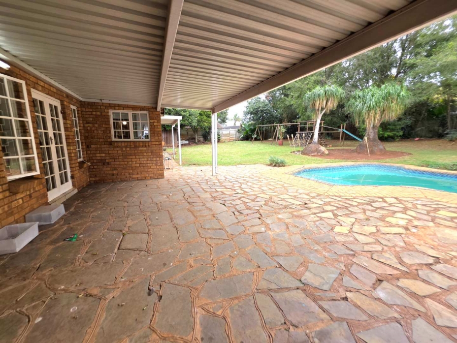 4 Bedroom Property for Sale in Waterfall KwaZulu-Natal