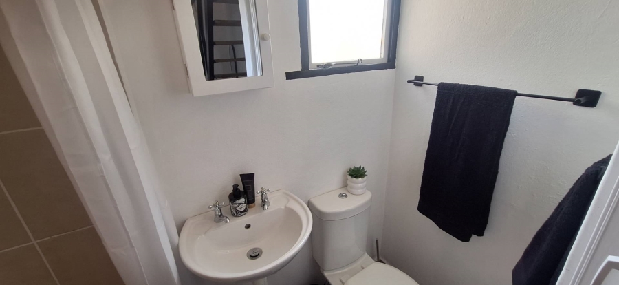 To Let 1 Bedroom Property for Rent in Assagay KwaZulu-Natal