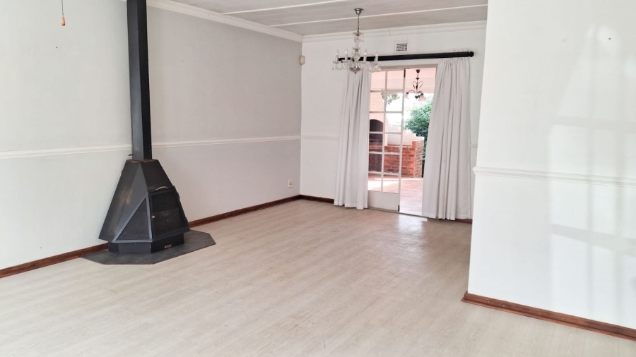 4 Bedroom Property for Sale in Greendale KwaZulu-Natal