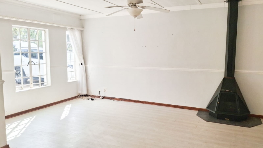 4 Bedroom Property for Sale in Greendale KwaZulu-Natal