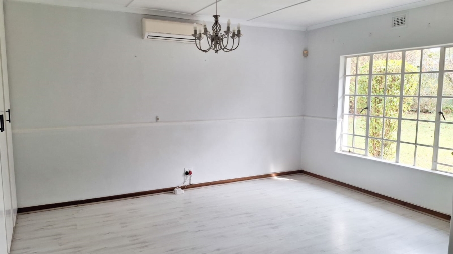 4 Bedroom Property for Sale in Greendale KwaZulu-Natal